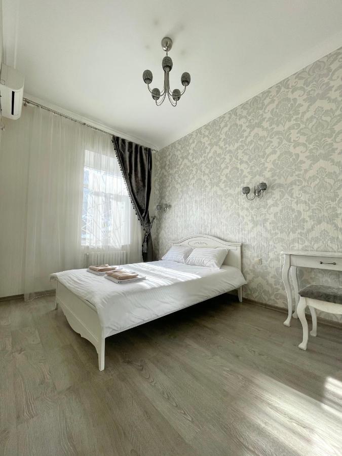 Cozy Apartment On Greek Street 15 Одесса Экстерьер фото