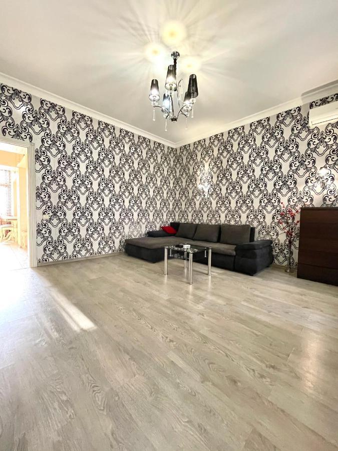 Cozy Apartment On Greek Street 15 Одесса Экстерьер фото