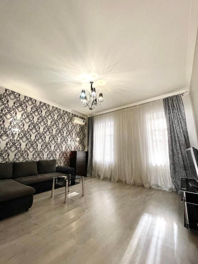 Cozy Apartment On Greek Street 15 Одесса Экстерьер фото